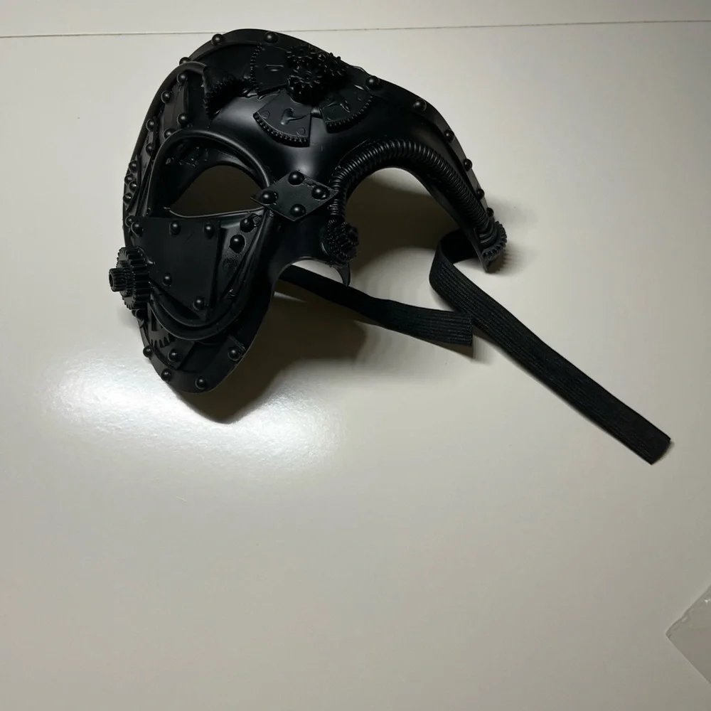 Malt black party design mask